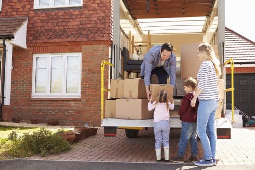 Moving support for Knightsbridge homes and apartments