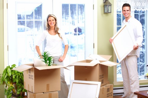 Careful loading and transport for a Knightsbridge relocation